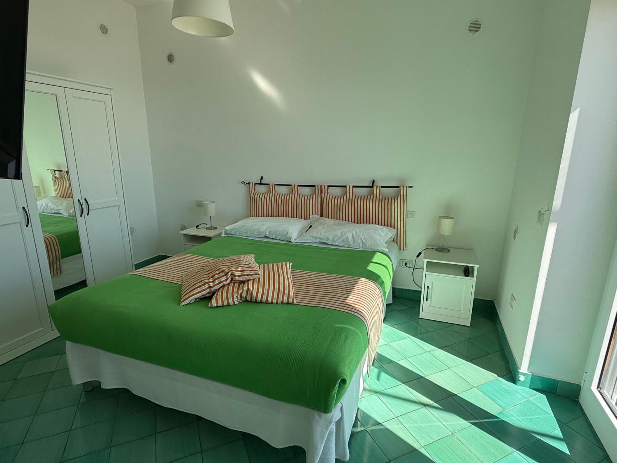 Villa Casa Gabriella - Amalfi Coast - Free Parking - Full Sea View Vietri Esterno foto