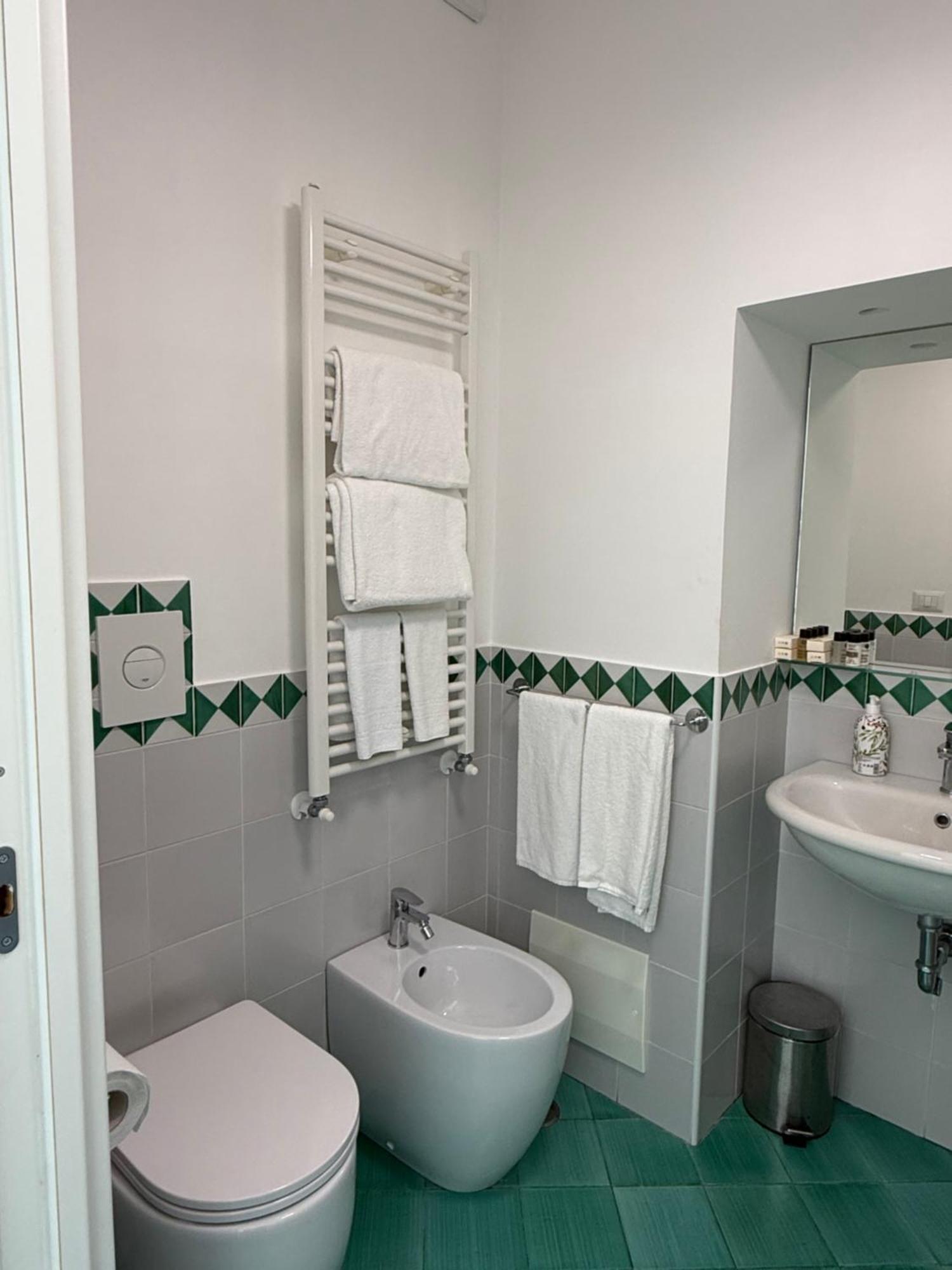 Villa Casa Gabriella - Amalfi Coast - Free Parking - Full Sea View Vietri Esterno foto