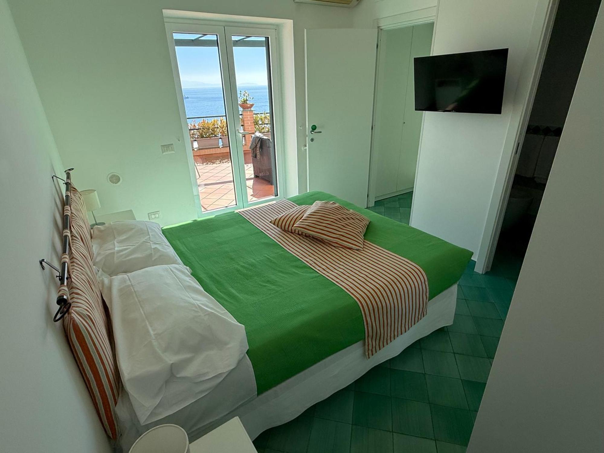 Villa Casa Gabriella - Amalfi Coast - Free Parking - Full Sea View Vietri Esterno foto