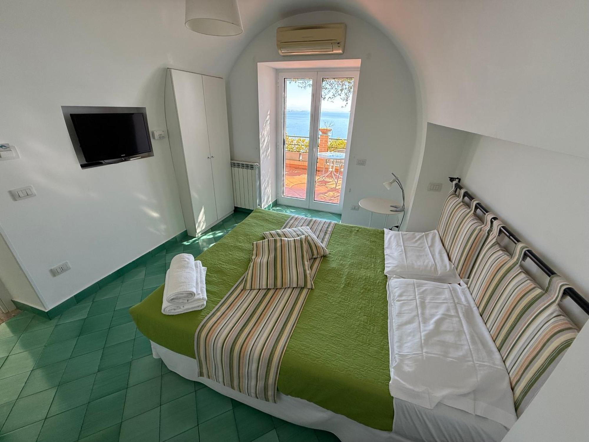 Villa Casa Gabriella - Amalfi Coast - Free Parking - Full Sea View Vietri Esterno foto