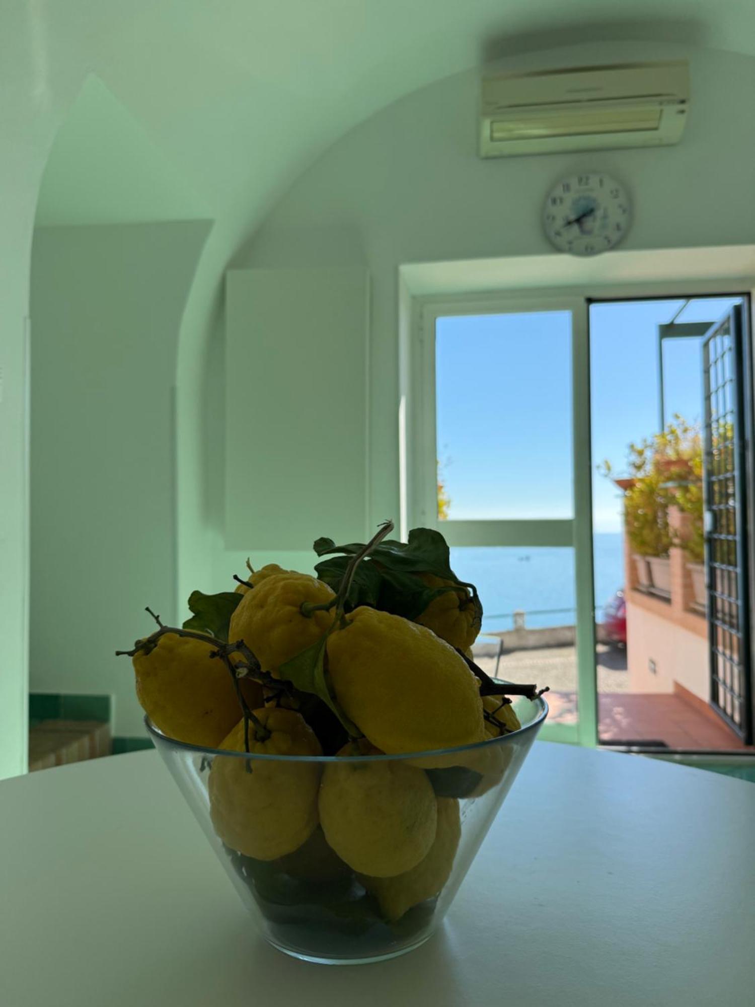 Villa Casa Gabriella - Amalfi Coast - Free Parking - Full Sea View Vietri Esterno foto